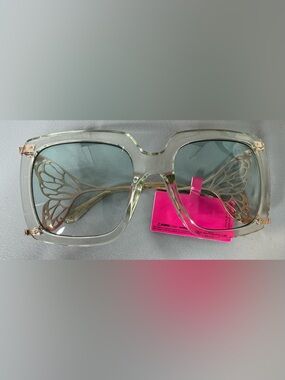 Betsey Johnson mint pastel green Sunglasses with gold metal butterfly accents
